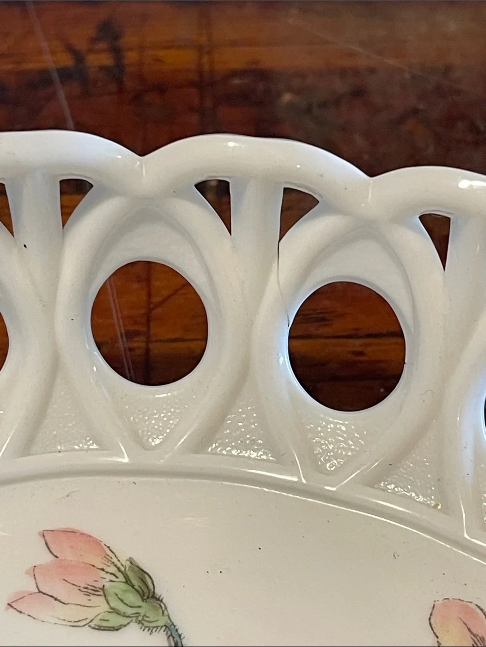 Vintage White Open lattice Floral Plate